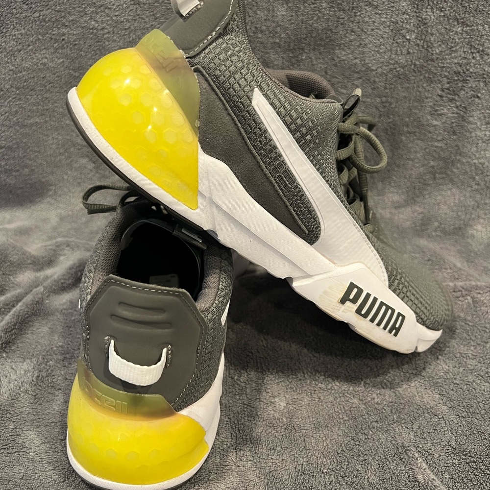 PUMA sneakers / Sz 11 (men)